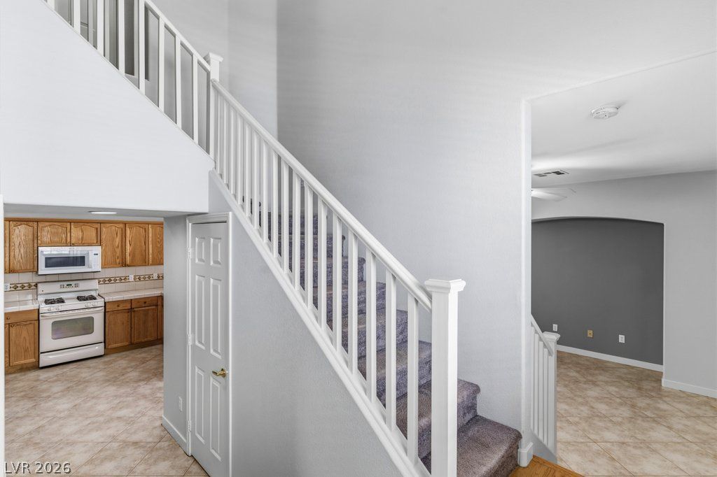 213 HEIPLE Court 0 — photo 5