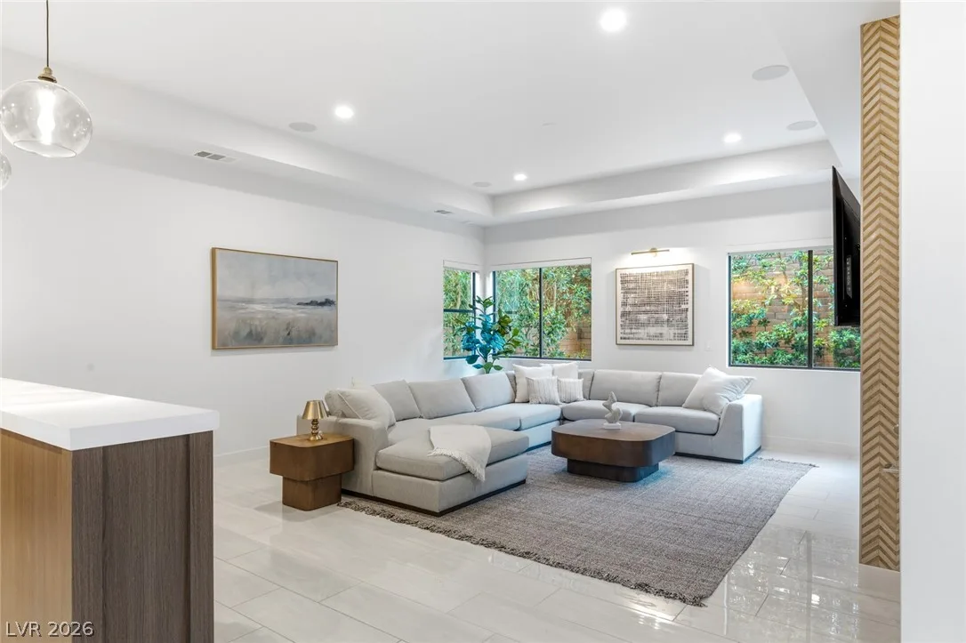 75 Pristine Glen Street — photo 3