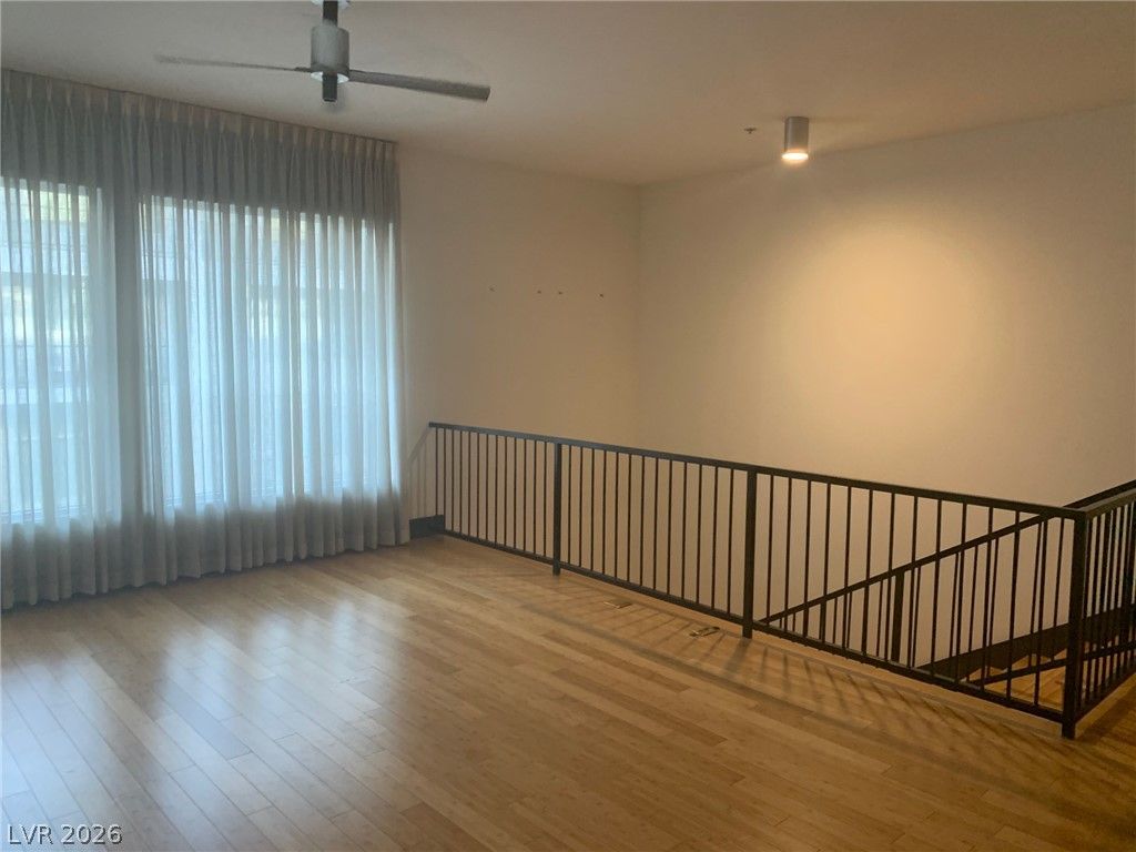 2775 West PEBBLE Road 325 — photo 3 of 7