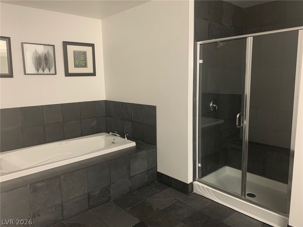 2775 West PEBBLE Road 325 — photo 4 of 7