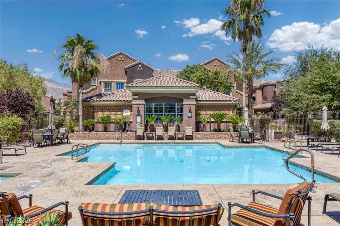 3975 North Hualapai Way 264 — photo 3