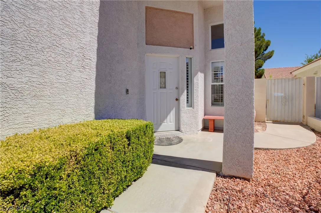 7821 Millhopper Avenue — photo 2