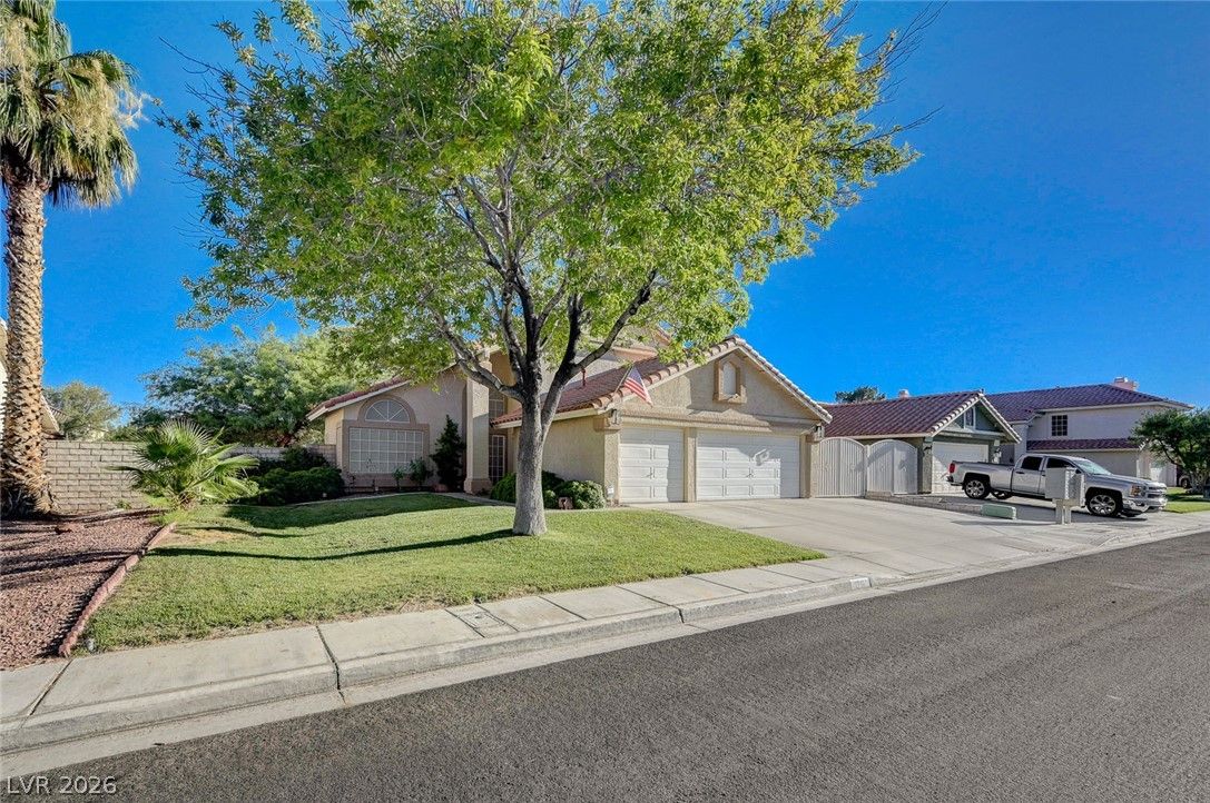 1717 Heather Oaks Way — photo 3