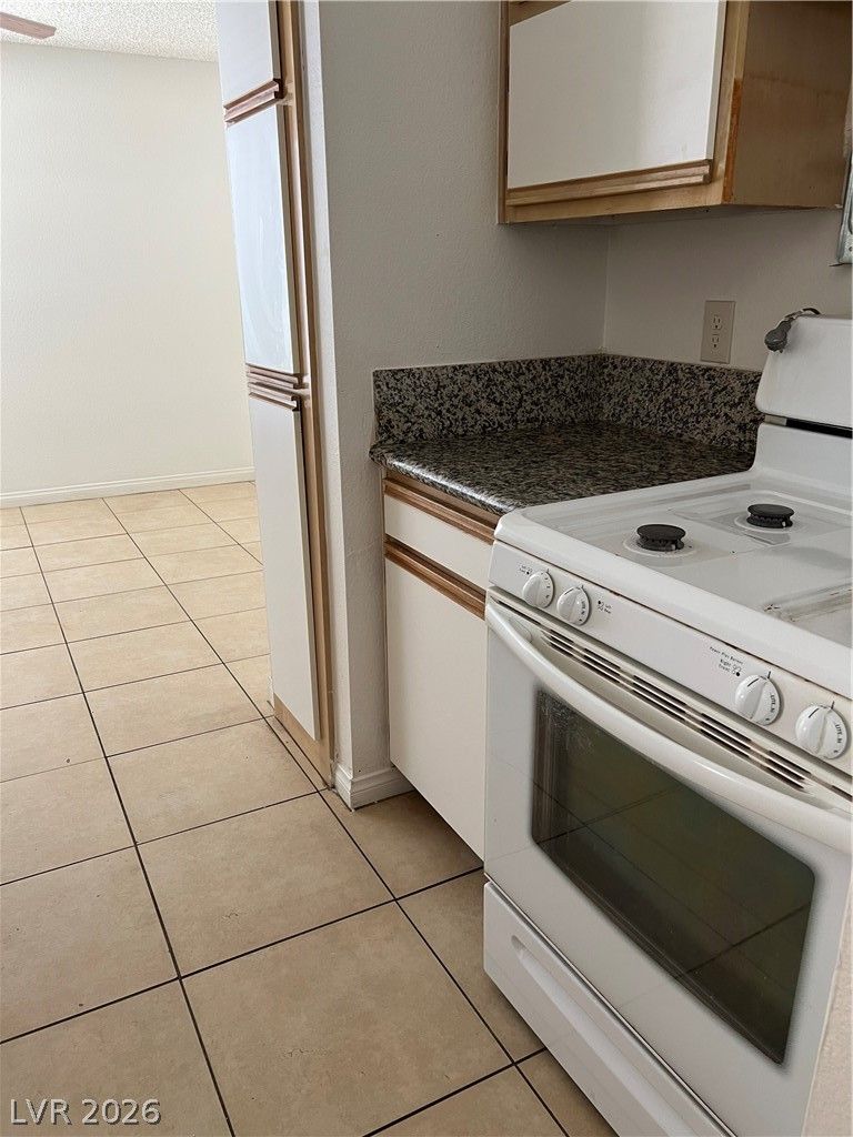 2200 South Fort Apache Road 2226 — photo 3 of 10