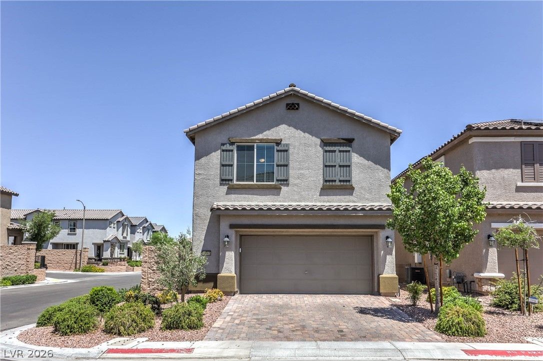 10565 Sariah Skye Avenue — photo 3 of 31