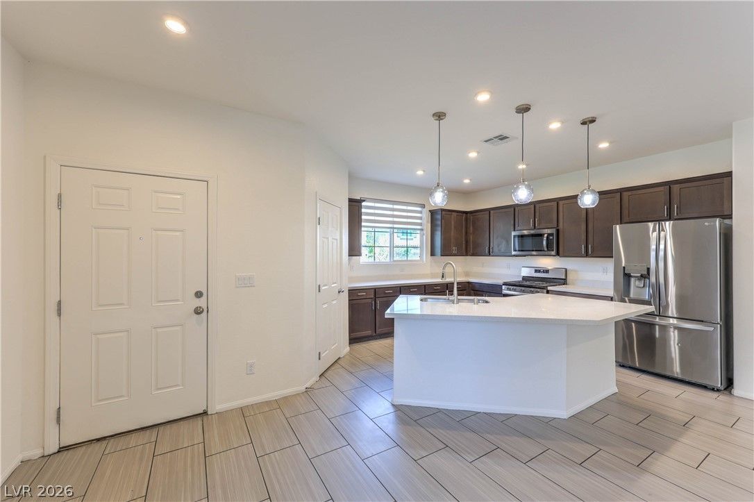 10565 Sariah Skye Avenue — photo 5 of 31