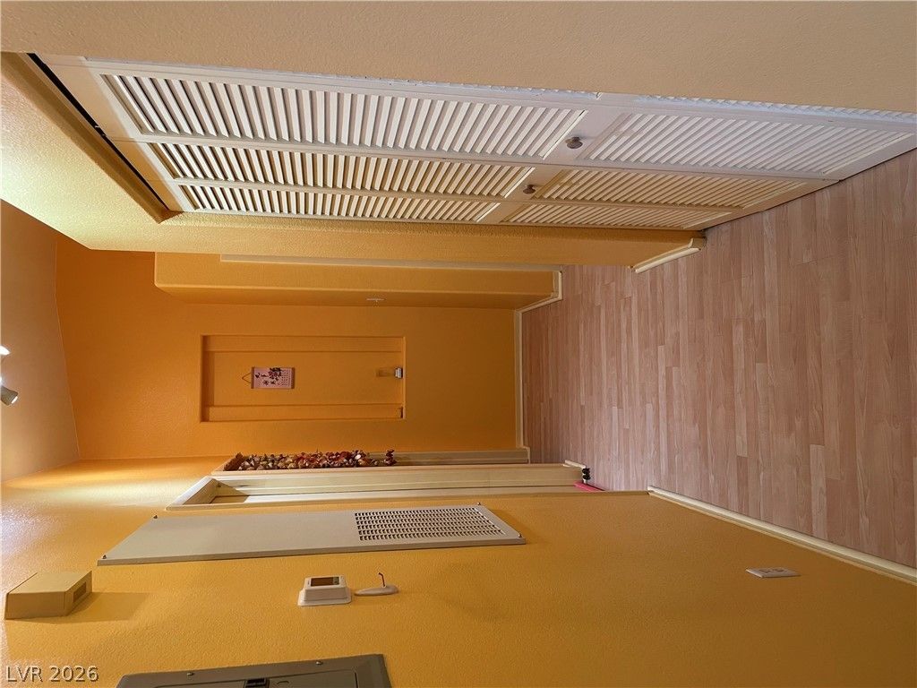2110 North Los Feliz Street 2021 — photo 5 of 15