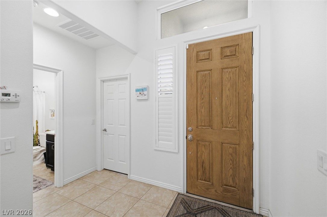 9821 Buttermilk Falls Street — photo 4 of 42