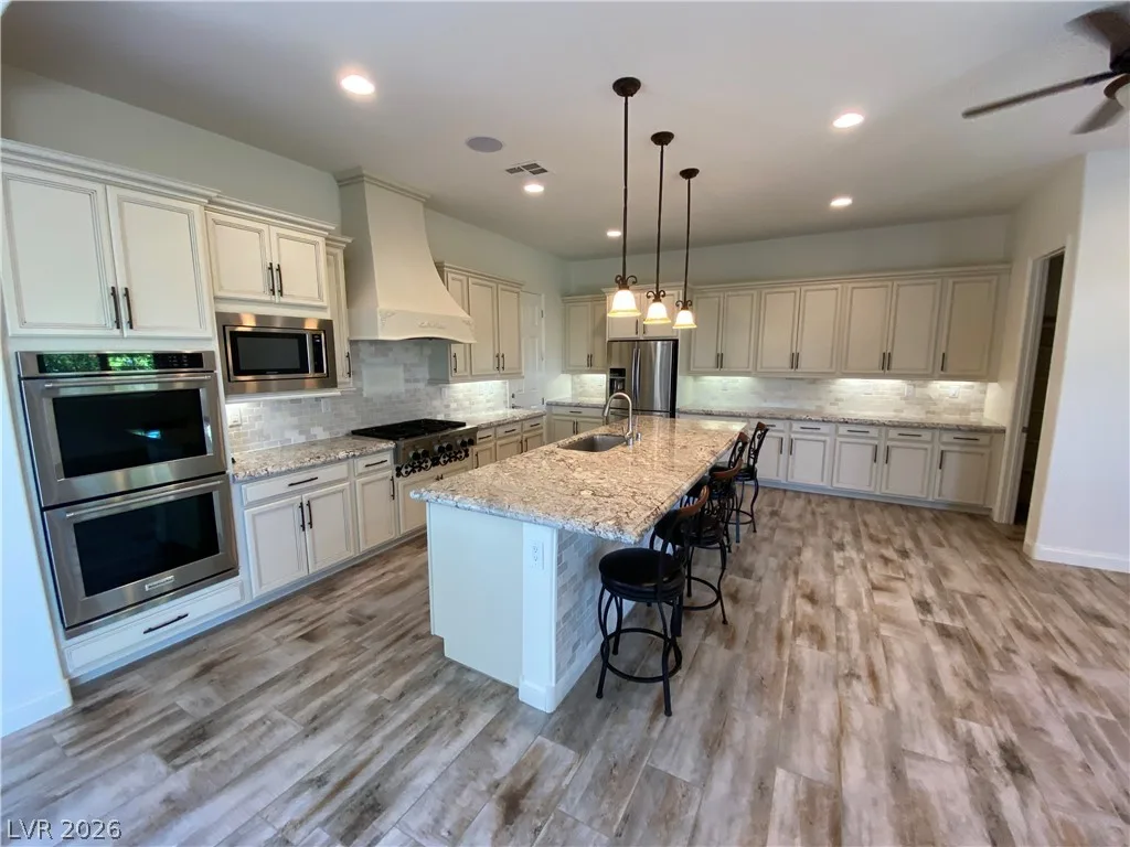398 Pollino Peaks Street — photo 5