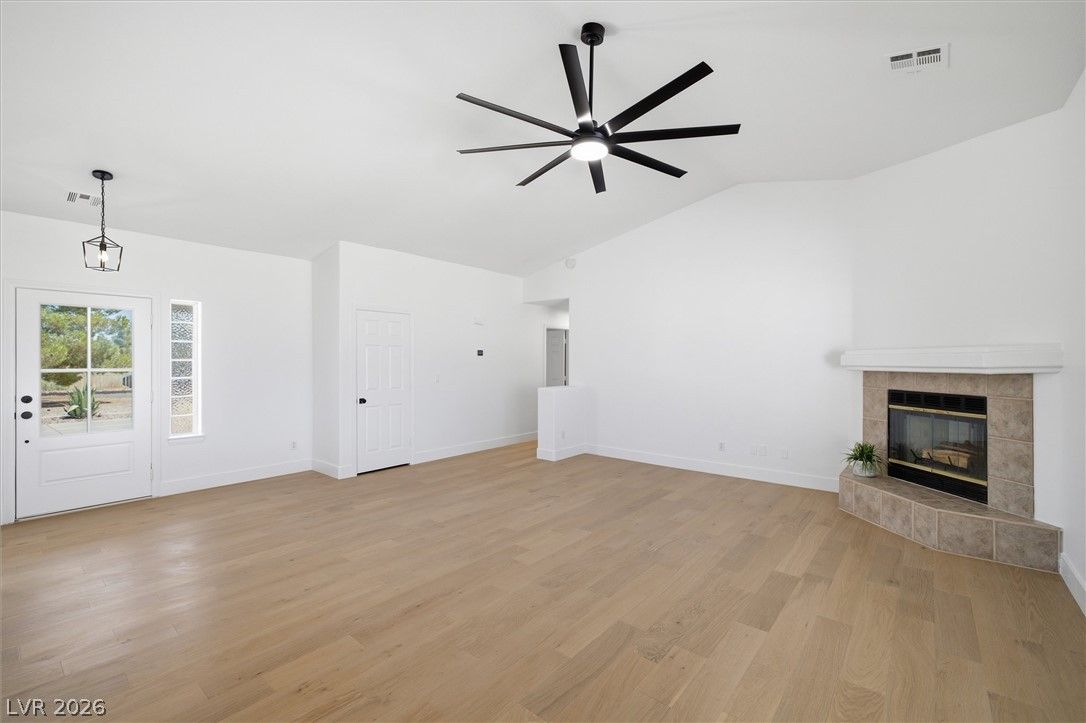 1801 Labrador Street — photo 4
