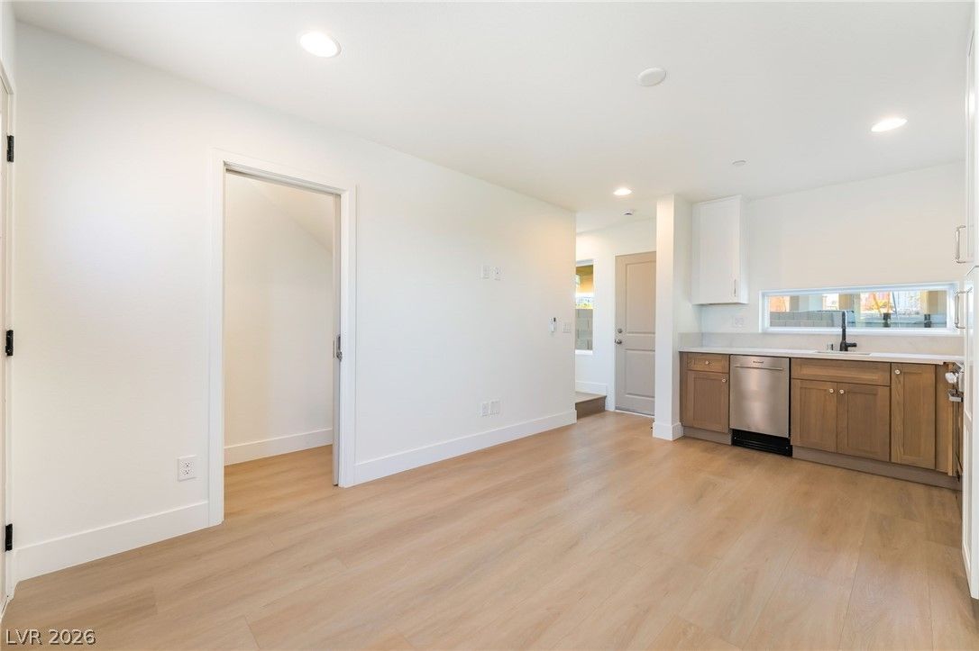 350 North 13th Street — photo 5