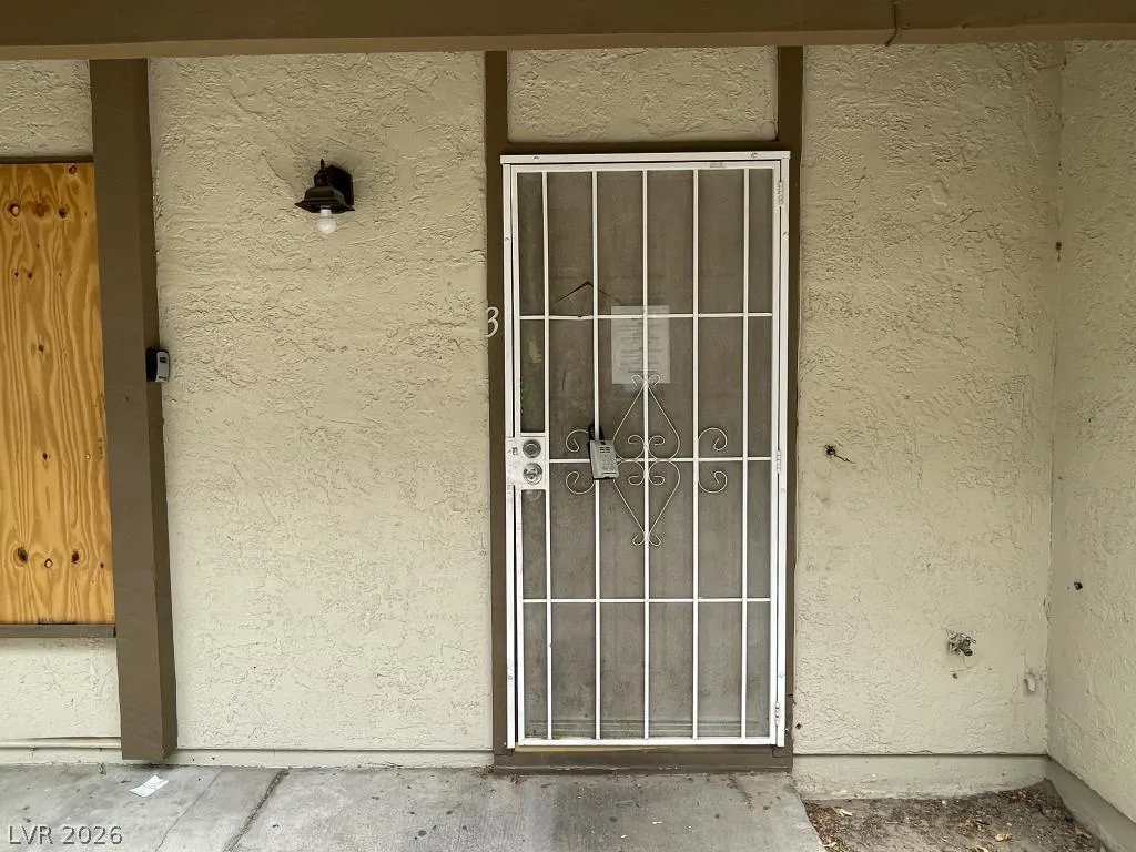 1351 Dorothy Avenue 3 — photo 5