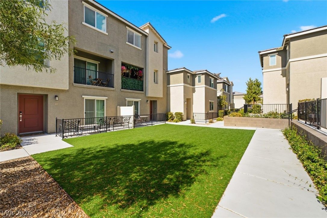 2845 Copper Wind Lane 5 — photo 3 of 41