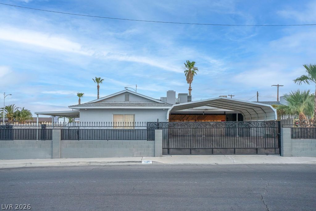 5185 Sun Valley Drive — photo 2 of 67
