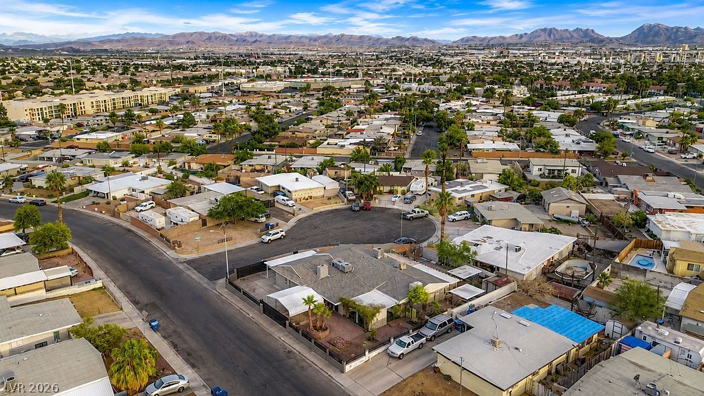 5185 Sun Valley Drive — photo 4 of 67