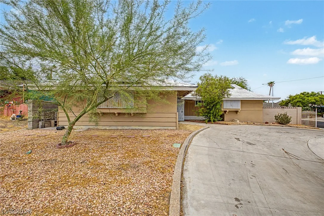4000 Fortune Avenue — photo 2