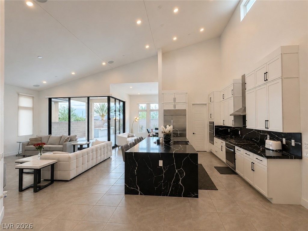 5040 Terramont Drive — photo 3