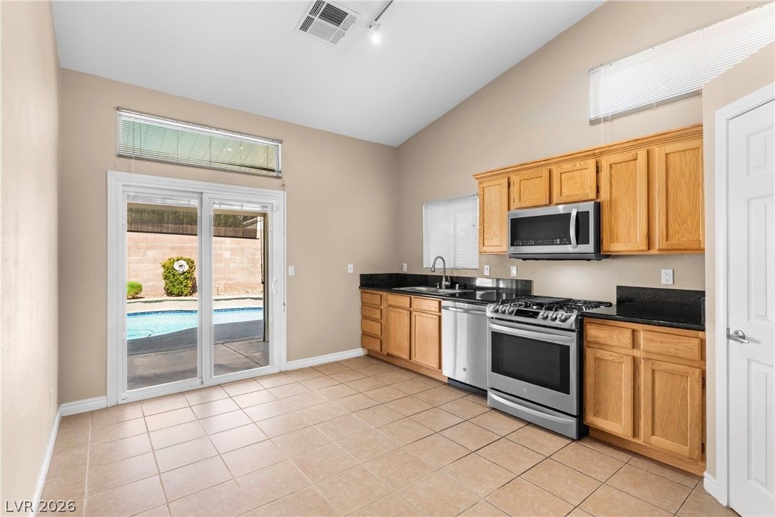 3713 Covewick Drive — photo 3 of 28