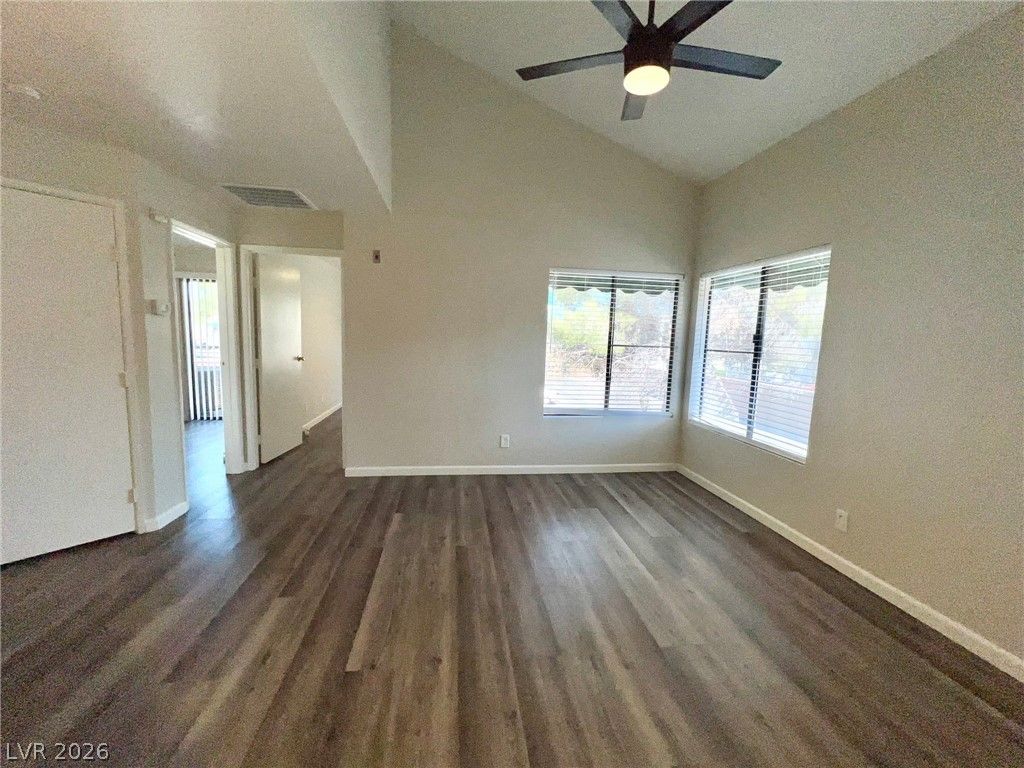 480 Elm Drive 206 — photo 4 of 18
