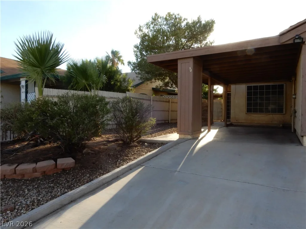 4431 Honeydew Circle — photo 2 of 12