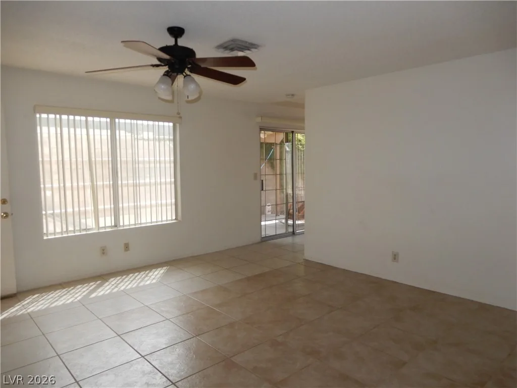 4431 Honeydew Circle — photo 3 of 12