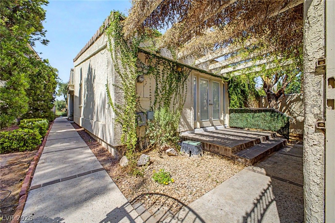 3145 Bel Air Drive — photo 3