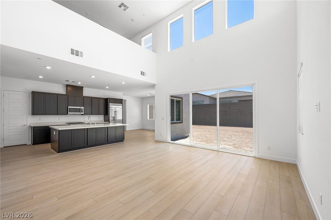 9385 Stella Summit Drive — photo 3 of 32