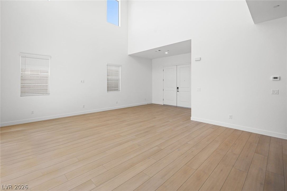 9385 Stella Summit Drive — photo 5 of 32