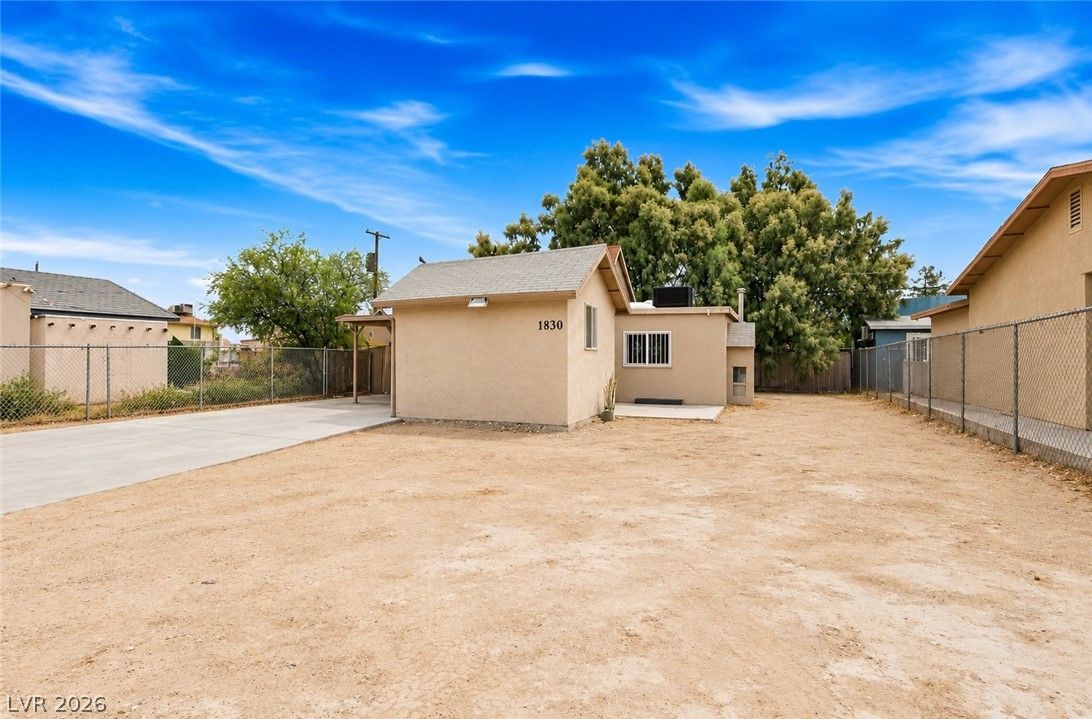 1830 Princeton Street — photo 3 of 14