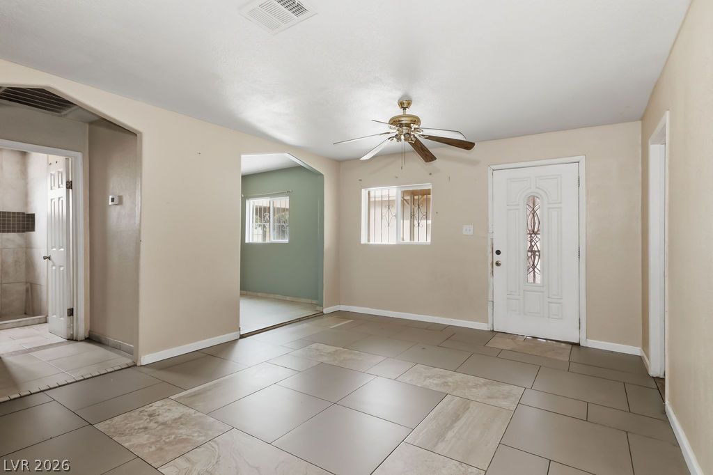 1830 Princeton Street — photo 5 of 14