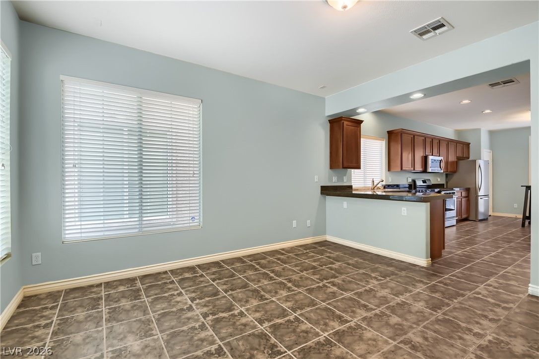 1643 Bamboo Rain Avenue — photo 4 of 28