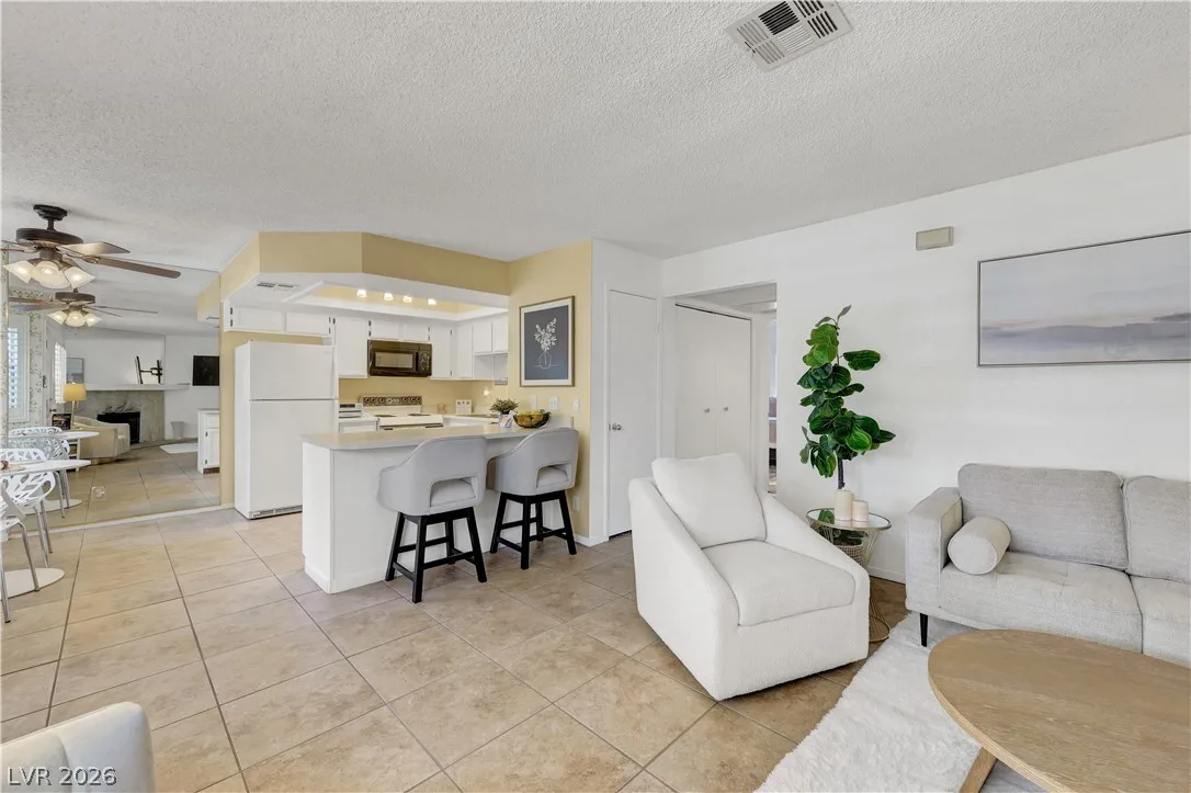 1108 North Cimarron Road 101 — photo 4