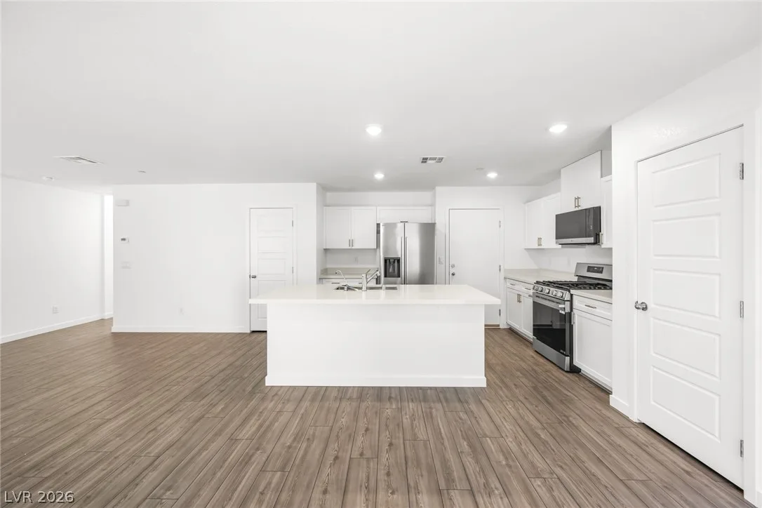 107 Scarhill Track Avenue — photo 5 of 23