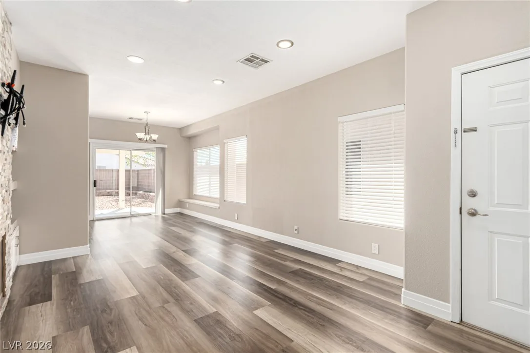 5856 Golden Wing Street — photo 5