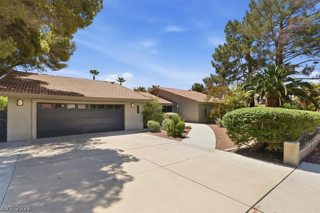 3007 La Mesa Drive — photo 2