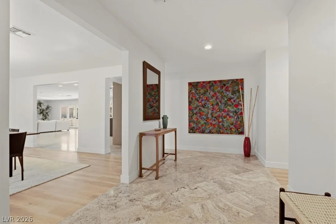 3007 La Mesa Drive — photo 4