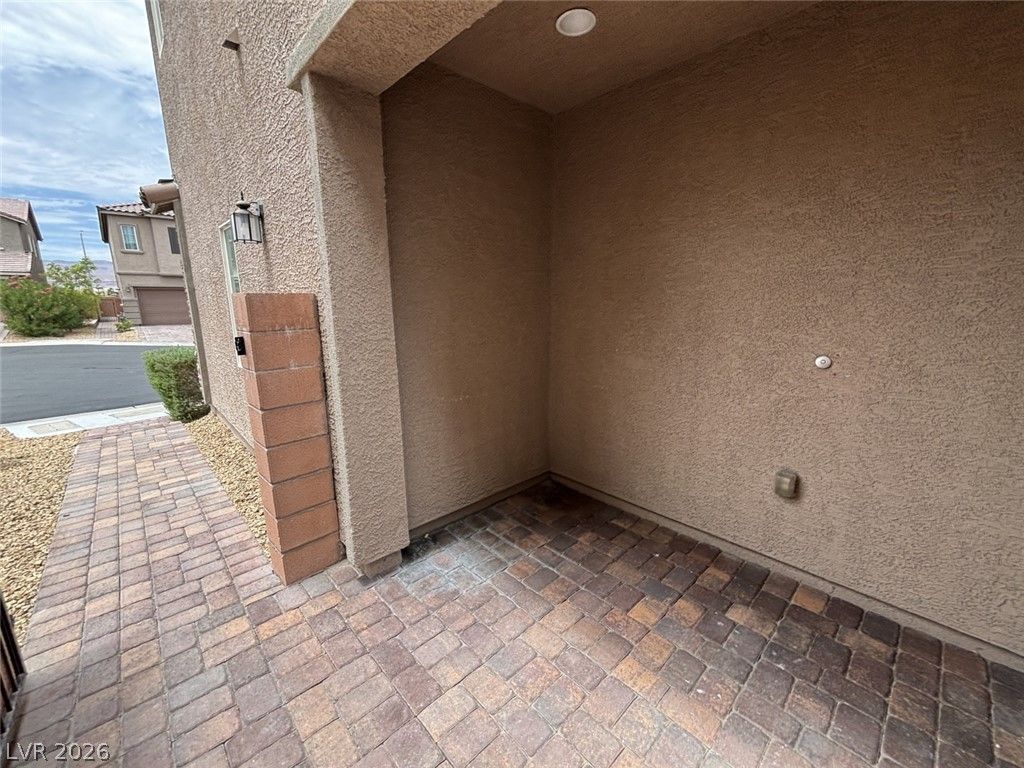 5582 Sancho Throne Road — photo 5
