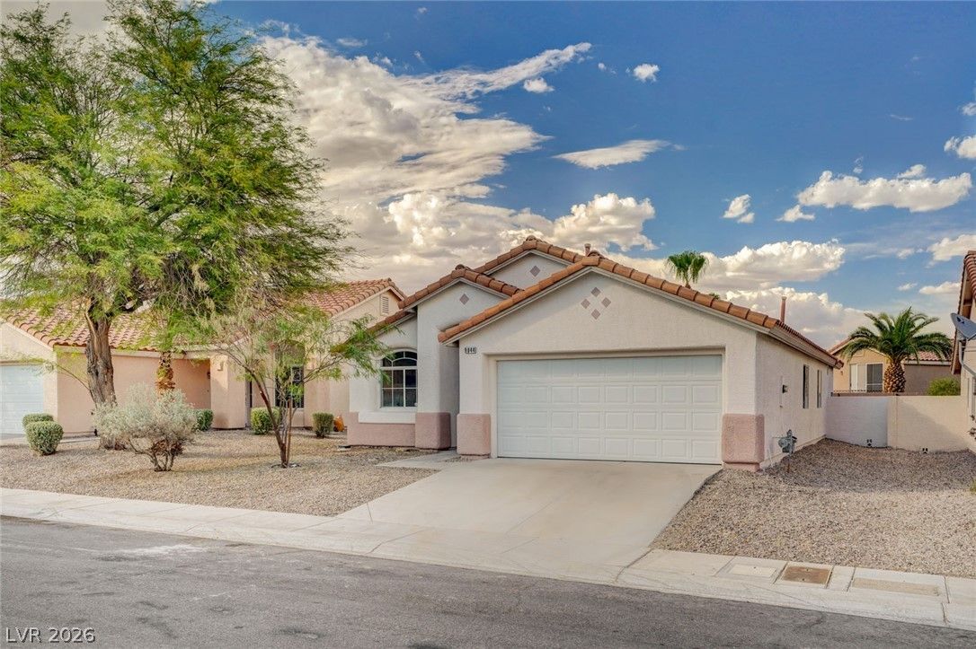 9844 Lenox Crest Place — photo 4 of 42
