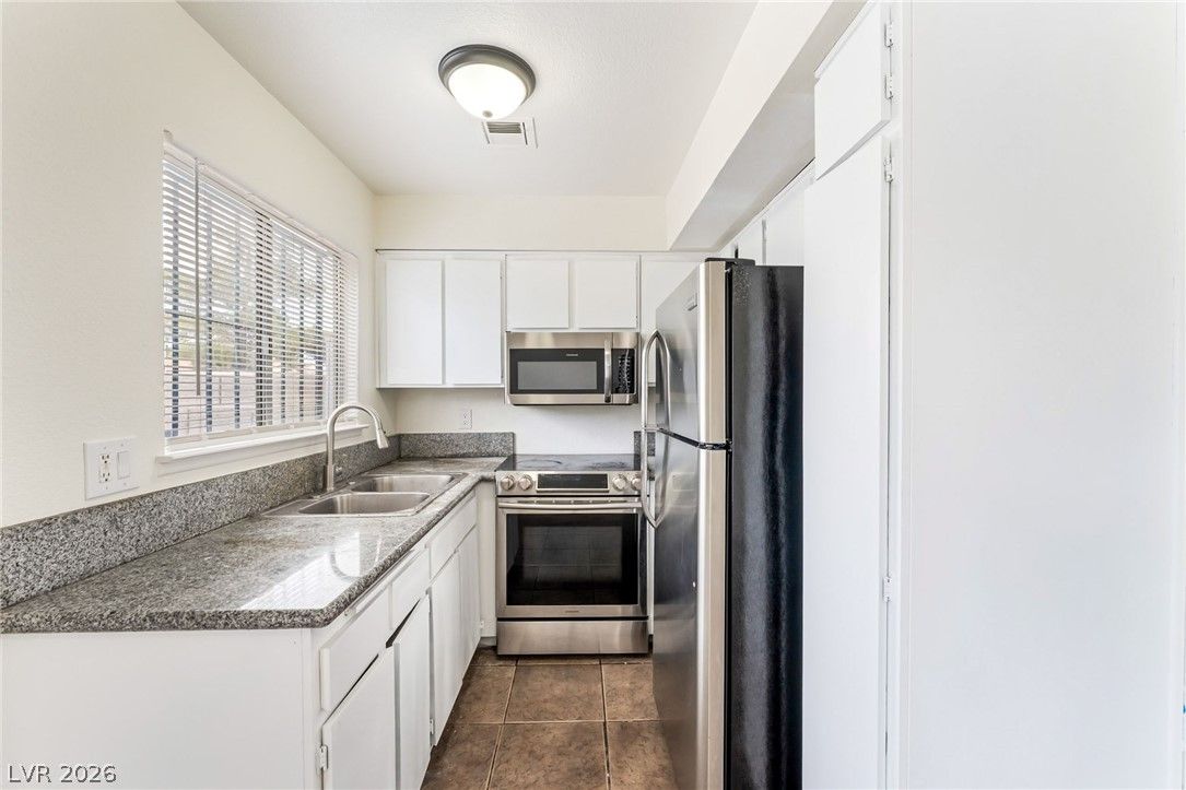 3361 Civic Center Drive F — photo 4