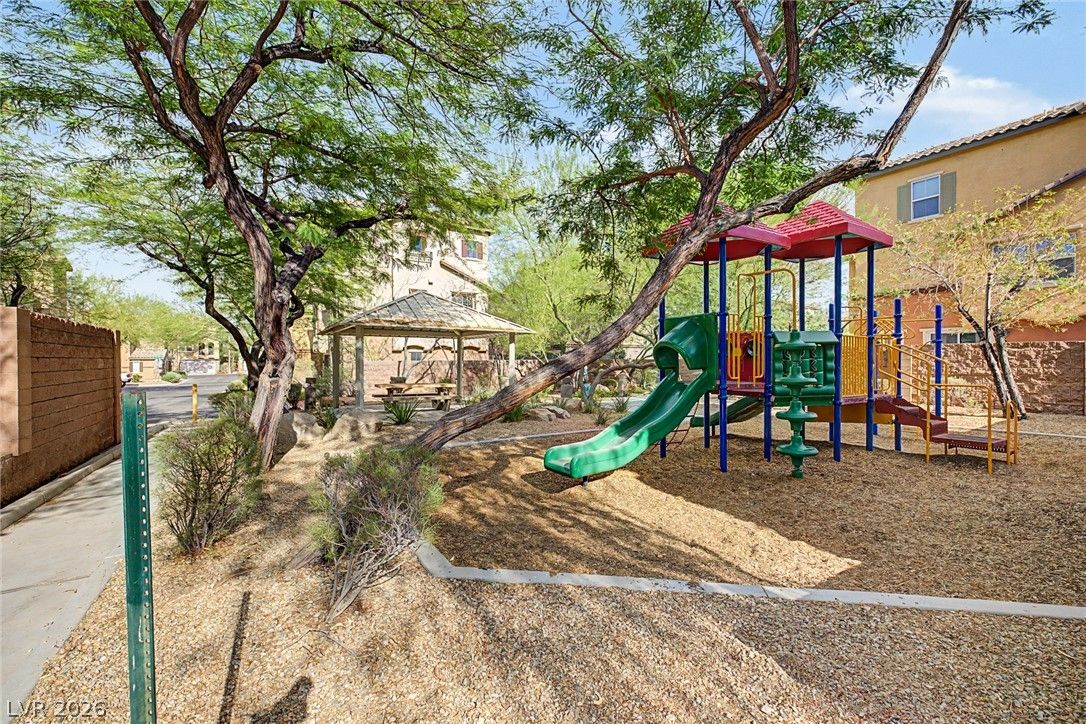 10446 Wildflower Gully Street — photo 2