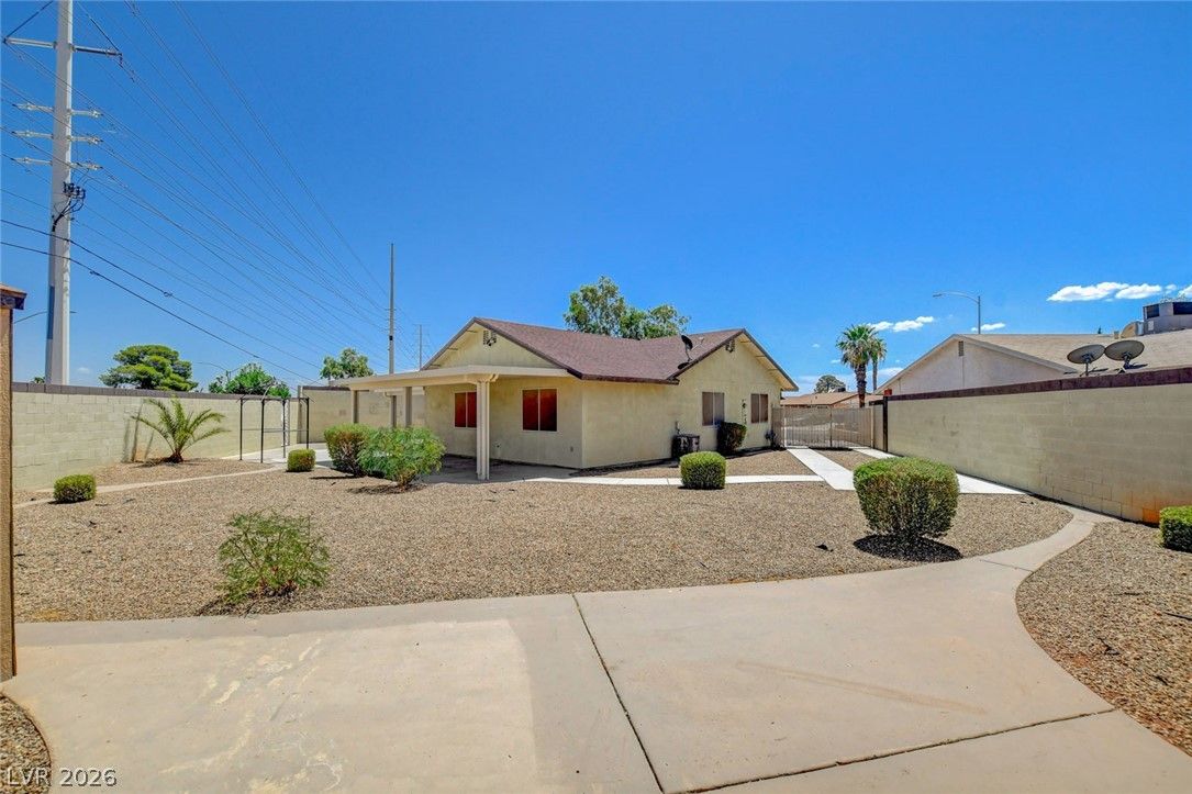 7330 Clearwater Circle — photo 4