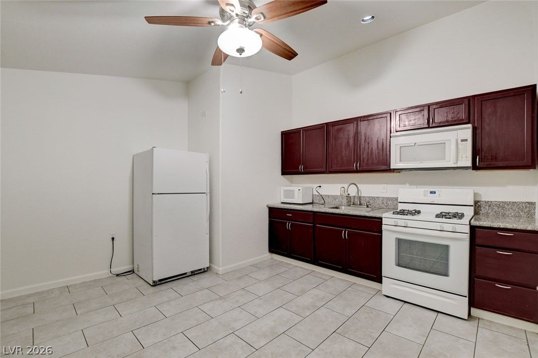 7330 Clearwater Circle — photo 5