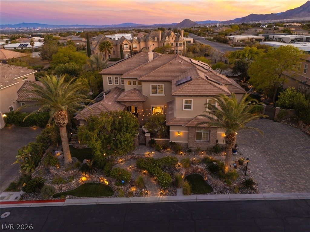 9795 Amador Ranch Avenue — photo 2