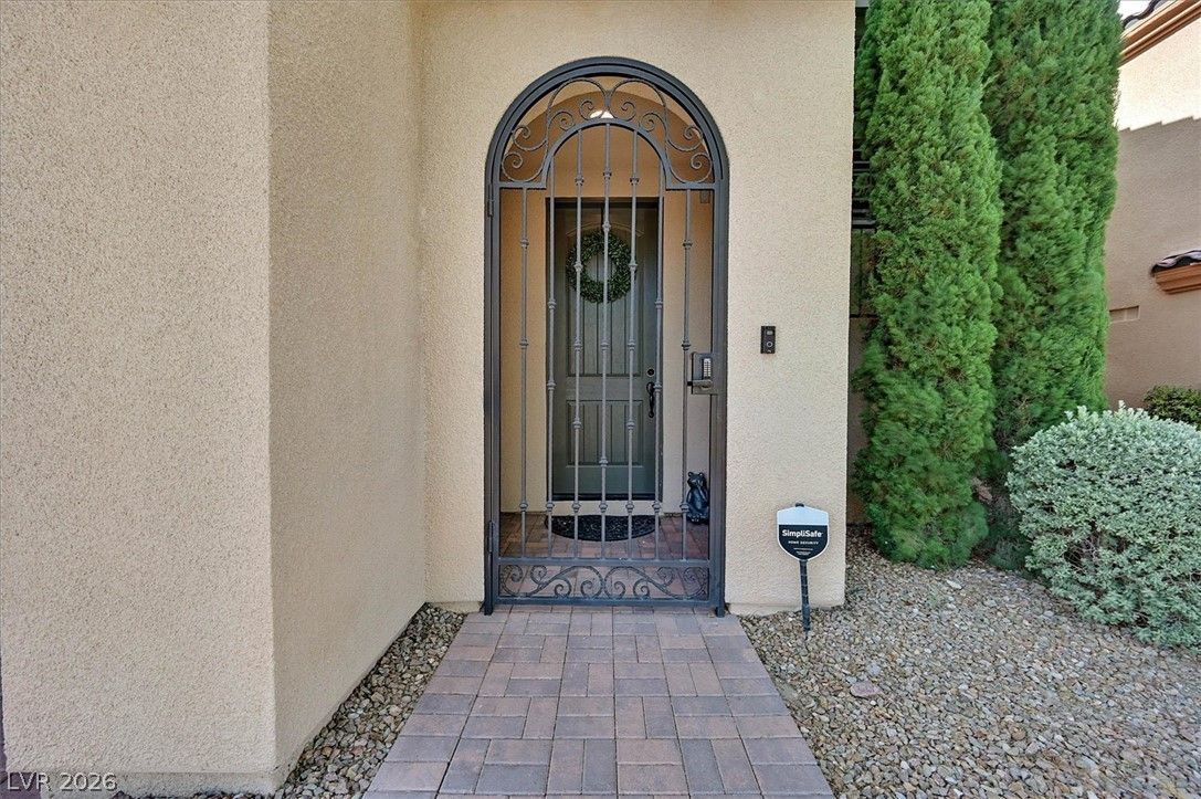 12270 Sandy Peak Avenue — photo 2
