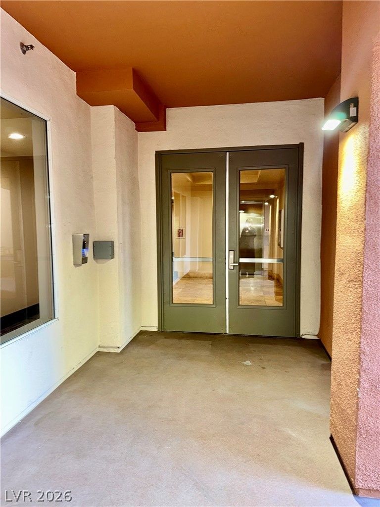 39 East Agate Avenue 304 — photo 2