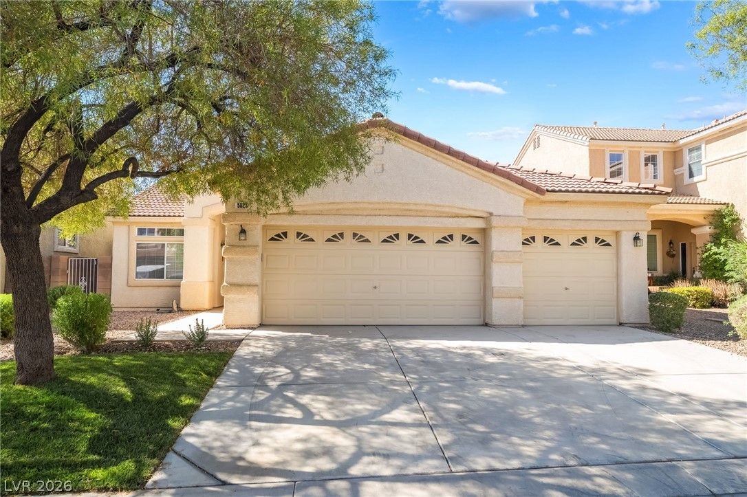 5823 Lazy Days Court — photo 2