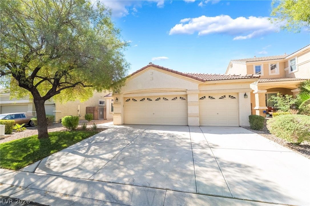 5823 Lazy Days Court — photo 3