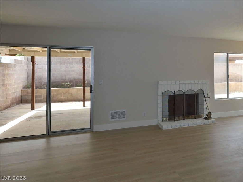 7015 Quarry Drive — photo 5 of 25