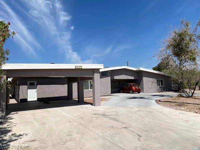 2047 Westwind Road — photo 3