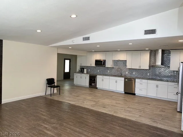 2047 Westwind Road — photo 5